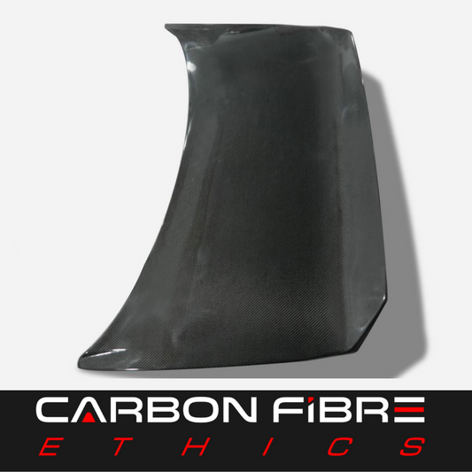 R33 CARBON TRUNK